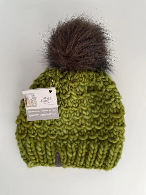 Bamboo Beanie in Lettuce/espresso pom